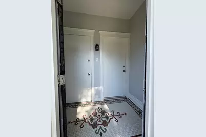8211 S Escanaba Avenue #1, Chicago, IL 60617 - Photo 18