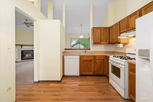 1575 Brandywyn Ln, Buffalo Grove, IL 60089 - Photo 10