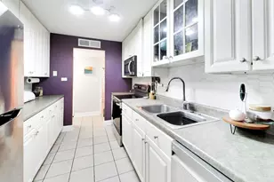 960 Beau Dr, Des Plaines, IL 60016 - Photo 10