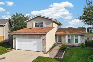 1964 Crescent Ln, Hoffman Estates, IL 60169 - Photo 1