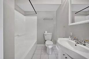 1964 Crescent Ln, Hoffman Estates, IL 60169 - Photo 16