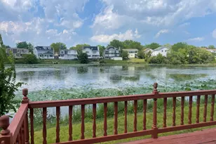 1964 Crescent Ln, Hoffman Estates, IL 60169 - Photo 2