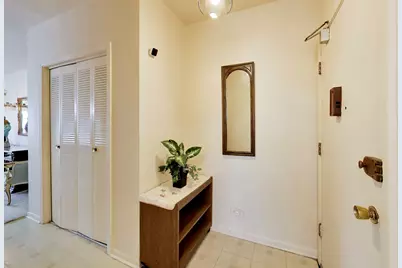 6040 N Troy Street #401, Chicago, IL 60659 - Photo 6