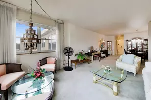 6040 N Troy St, Chicago, IL 60659 - Photo 8