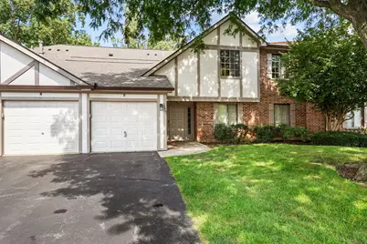 2249 N Enlund Drive #4, Palatine, IL 60074 - Photo 2