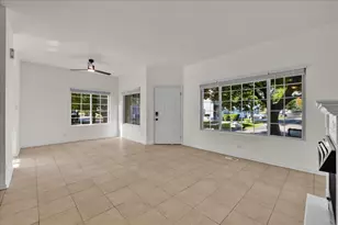 129 Braxton Ln, Aurora, IL 60504 - Photo 4