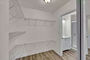 129 Braxton Ln, Aurora, IL 60504 - Photo 22