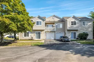129 Braxton Ln, Aurora, IL 60504 - Photo 1