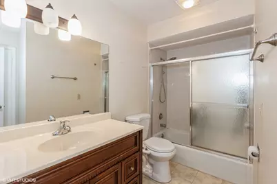 787 Wilson Avenue #17, Glen Ellyn, IL 60137 - Photo 8