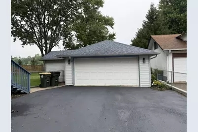 414 W Park Avenue, Round Lake, IL 60073 - Photo 6