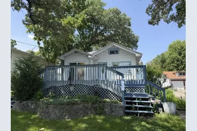 414 W Park Avenue, Round Lake, IL 60073 - Photo 2