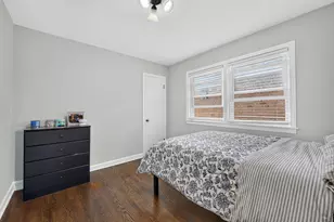 5440 N Mobile Ave, Chicago, IL 60630 - Photo 6