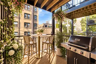 512 W Barry Ave, Chicago, IL 60657 - Photo 10