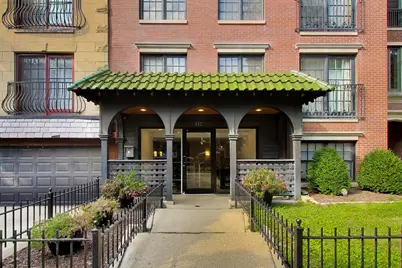 512 W Barry Avenue #311, Chicago, IL 60657 - Photo 1