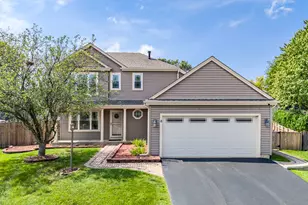 8 Arthur Ct, Streamwood, IL 60107 - Photo 1