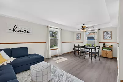 8 Arthur Court, Streamwood, IL 60107 - Photo 2