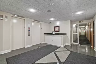 1800 Huntington Blvd, Hoffman Estates, IL 60169 - Photo 4