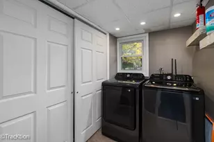 11S639 McGrath Ln, Naperville, IL 60564 - Photo 16