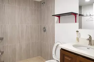 510 W 32nd St, Chicago, IL 60616 - Photo 16