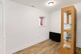 510 W 32nd St, Chicago, IL 60616 - Photo 18