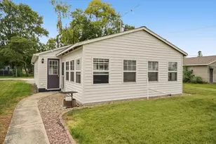 220 S State St, Gibson City, IL 60936 - Photo 36