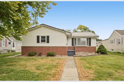 220 S State Street, Gibson City, IL 60936 - Photo 40