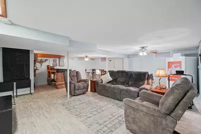 220 S State Street, Gibson City, IL 60936 - Photo 26