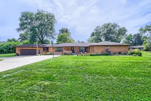 1803 Paula Ct, Sleepy Hollow, IL 60118 - Photo 1