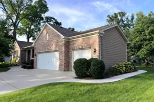 1707 Pondview Dr, Hoffman Estates, IL 60192 - Photo 50
