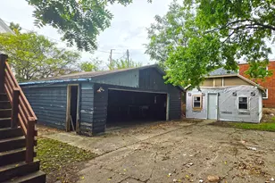 212 W John St, Champaign, IL 61820 - Photo 8