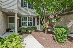 1918 Heron Ave, Schaumburg, IL 60193 - Photo 2
