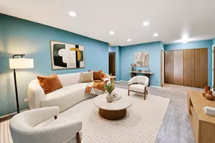 373 Greystone Ct, Schaumburg, IL 60193 - Photo 2