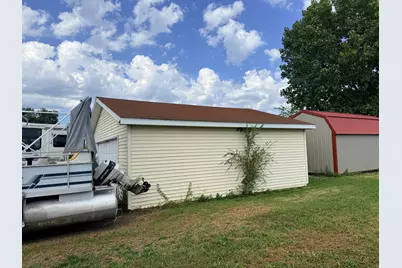 304 N 7th Avenue, Hoopeston, IL 60942 - Photo 2