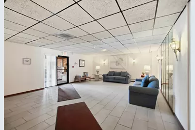 9357 Landings Lane #401, Des Plaines, IL 60016 - Photo 14