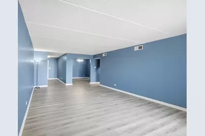9357 Landings Lane #401, Des Plaines, IL 60016 - Photo 6