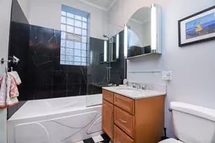 1346 N Kedzie Ave, Chicago, IL 60651 - Photo 20