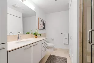 550 N St Clair St, Chicago, IL 60611 - Photo 16