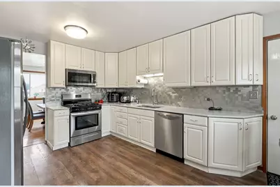 2170 Laura Lane, Des Plaines, IL 60018 - Photo 6