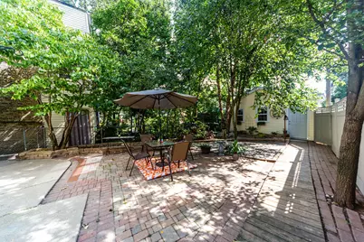 2037 W Estes Avenue #1, Chicago, IL 60645 - Photo 16