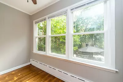 2037 W Estes Avenue #1, Chicago, IL 60645 - Photo 10