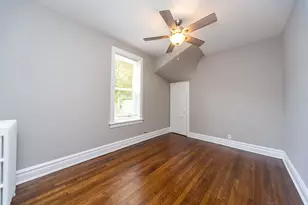 2037 W Estes Ave, Chicago, IL 60645 - Photo 12