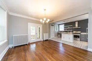 2037 W Estes Ave, Chicago, IL 60645 - Photo 8