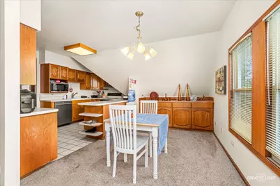 386 E Chicago Street, Elgin, IL 60120 - Photo 24