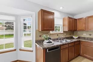 21311 Silktree Cir, Plainfield, IL 60544 - Photo 12
