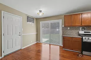 2204 Douglas St, Joliet, IL 60435 - Photo 12