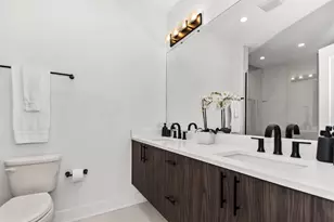 710 E 41st St, Chicago, IL 60653 - Photo 24