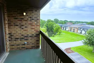 10420 Circle Dr, Oak Lawn, IL 60453 - Photo 10