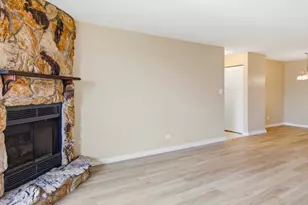 10420 Circle Dr, Oak Lawn, IL 60453 - Photo 12