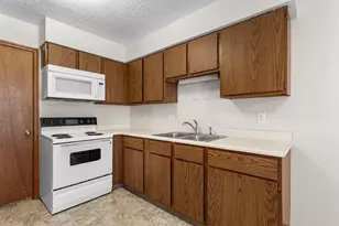 3008 Ladue Dr, Champaign, IL 61822 - Photo 10