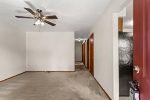 3008 Ladue Dr, Champaign, IL 61822 - Photo 4